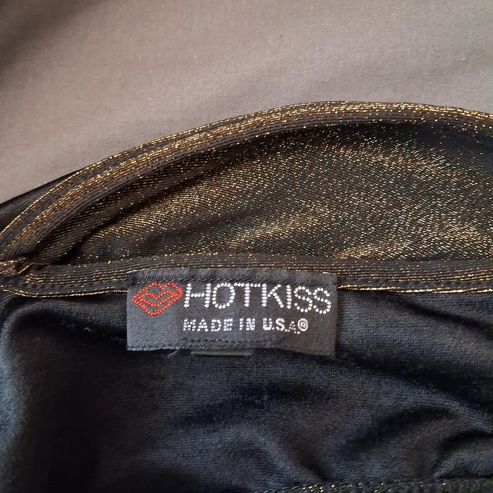 Hot Kiss Black and Gold Sparkle Dress - Picture 6 of 8